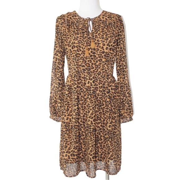 Time and Tru Dresses & Skirts - Women's MED Animal Print Babydoll Boho Long Sleeved Dress - NWT
